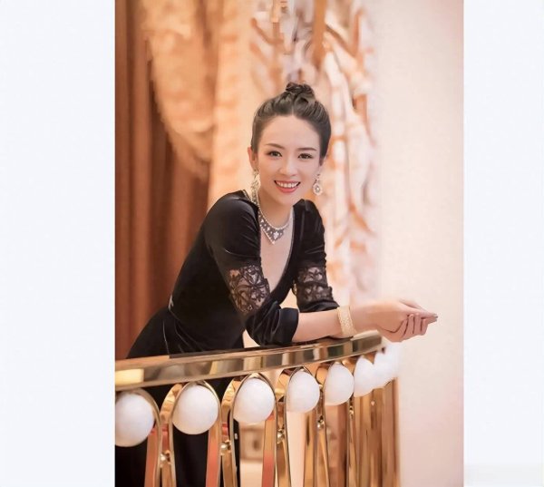 盈禾配资 章子怡育儿经：与醒醒双向奔赴，她也是个追星族！